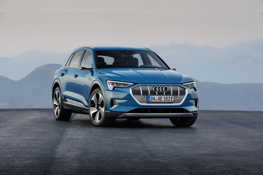  Audi e-tron 55 Quattro 2019 года  (WW) (фото 10 из 452)